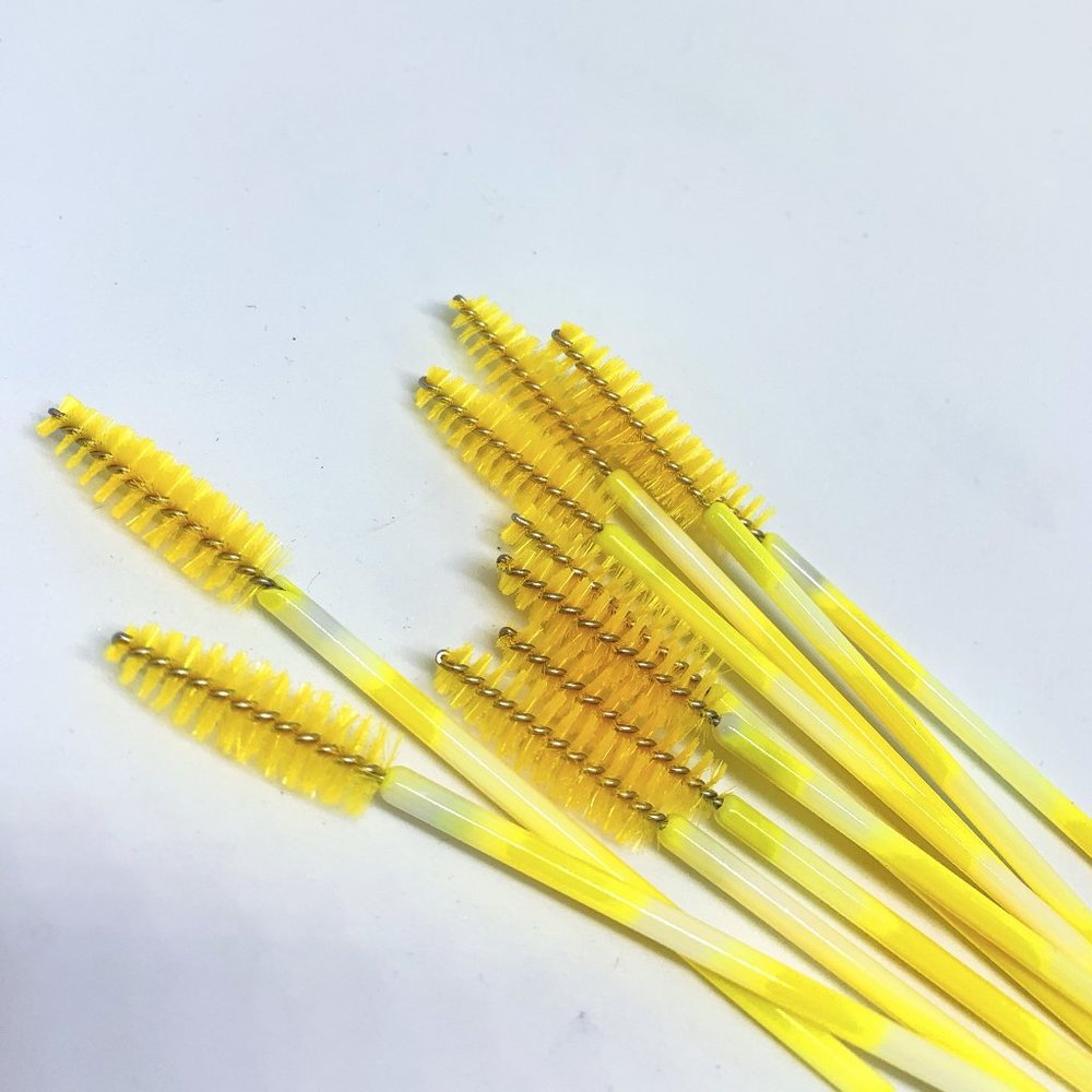 Yellow Eyelash Wands (45 pieces)